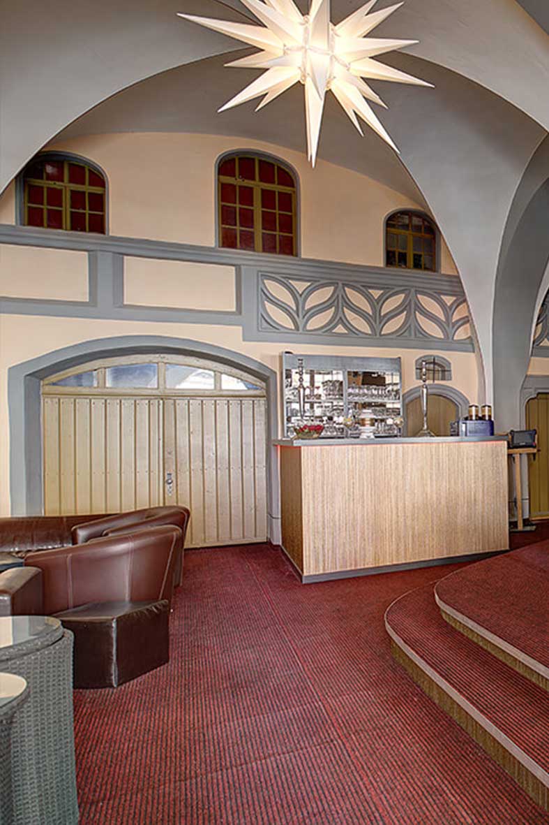 Intro-Loungebar1